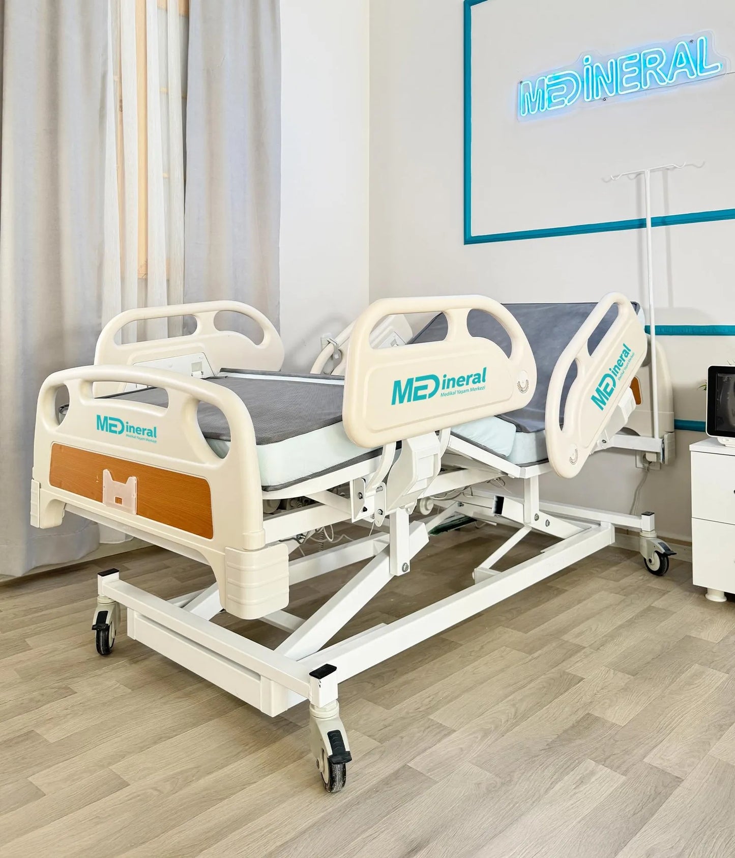 4 Motorlu Hasta Karyolası | Full ABS Asansörlü Elektrikli + 15 cm Antibakteriyel Visco Yatak & Alez