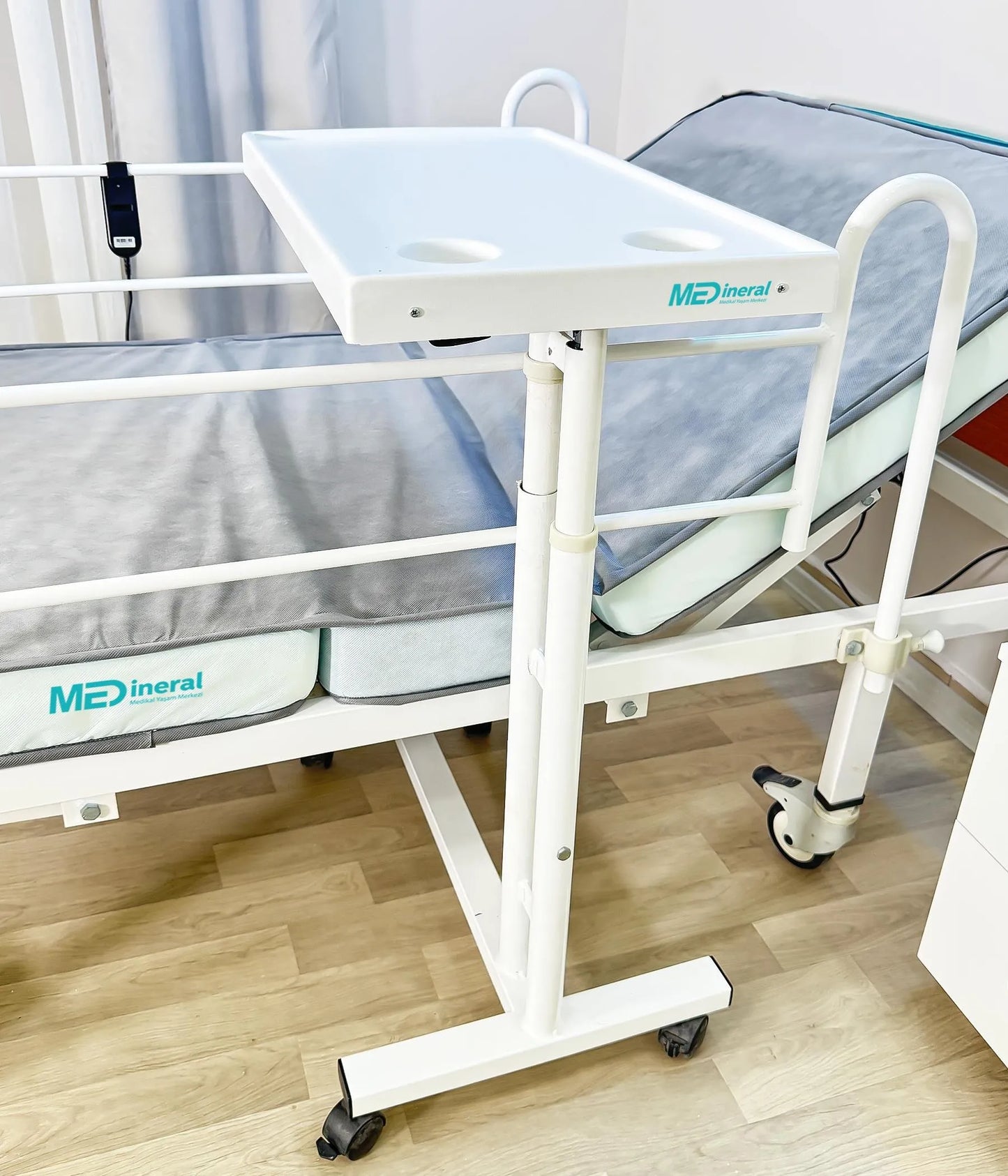 Amortisörlü Hasta Yemek Masası | ABS Tablalı Ayarlanabilir