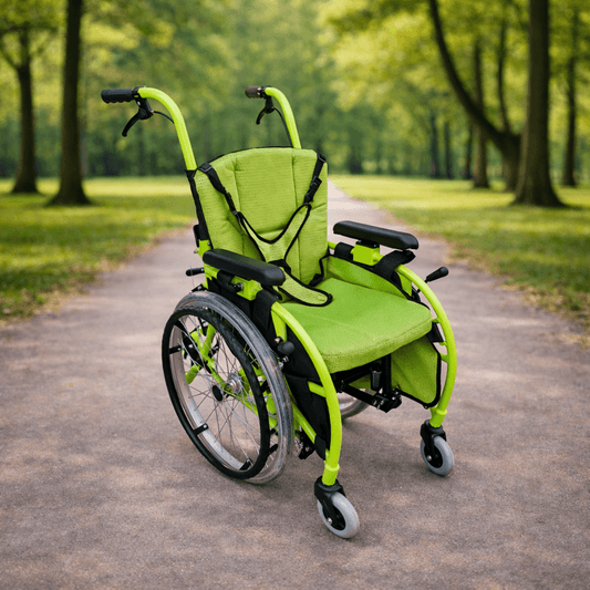 Respirox RCTS-02 Pediatrik Manuel Tekerlekli Sandalye | Refakatçi Frenli